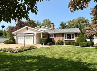 548 Creek Rd, Conneaut, OH 44030