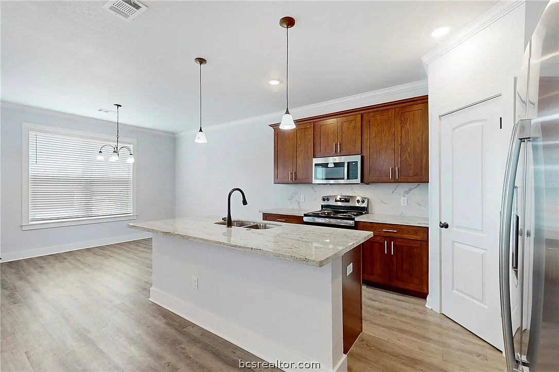 4 bed, 4.5 bath, 1864 sqft, $2,200 — Photo 4