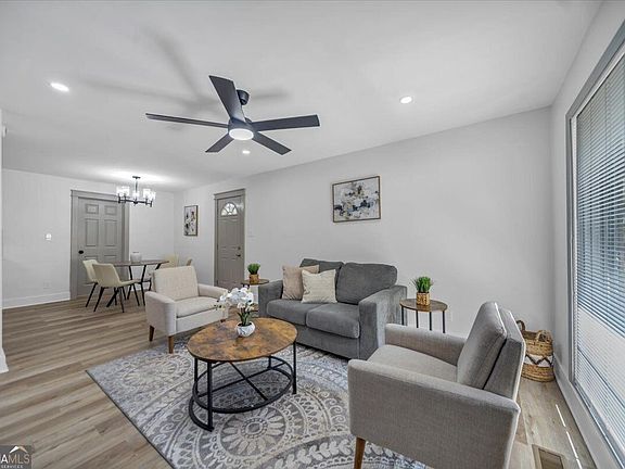 5th image of 3683 Fairlane Dr NW