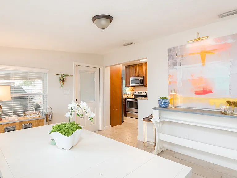 2407 S Harold Ave — Photo 11