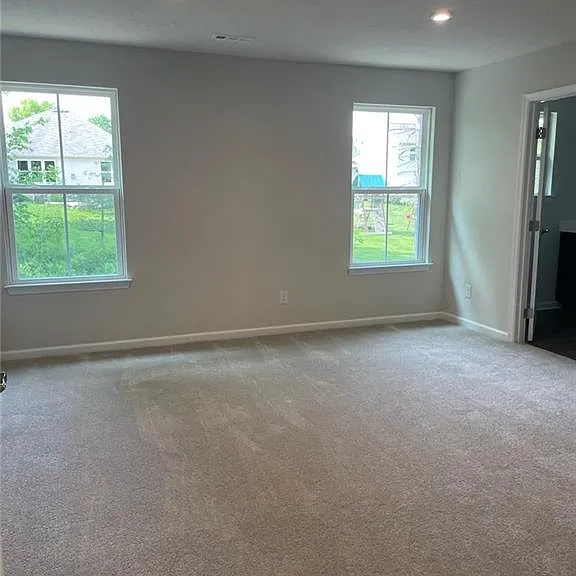 60 Pine Ave — Photo 11