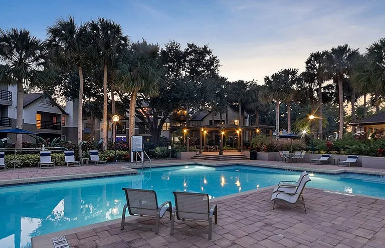 Sabal Palm at Lake Buena Vista Apartment Homes — Photo 5