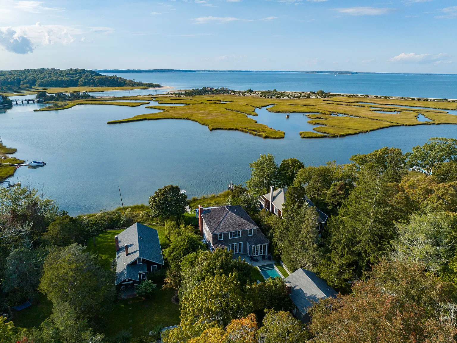 Waterfront Summer Rental With Sunset Views — Photo 2