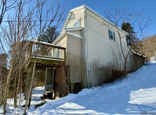 76 Jackson St, Conemaugh, PA 15909