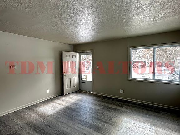 3rd image of 3207 Whittier Ave