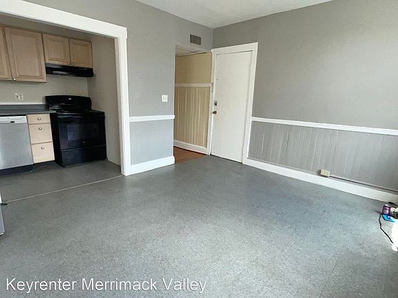 3rd image of 104 River St #5