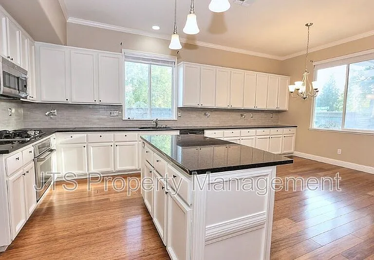 2040 San Esteban Cir — Photo 5