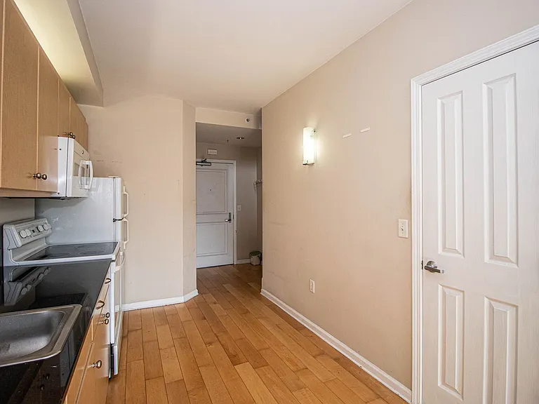 140 S Van Ness Ave #743 — Photo 14