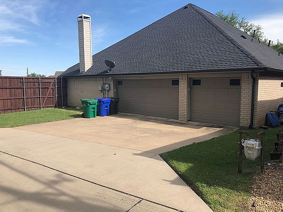 Garage off alley