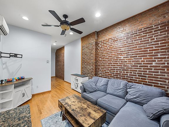4th image of 46 Highland Ave APT 1B