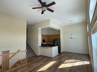 5157 Farnham Dr N, Hugo, MN 55038