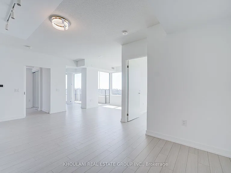 4010 Eglinton Ave W #1113 — Photo 2