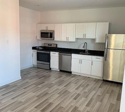 2nd image of 1758 N 31st St #C