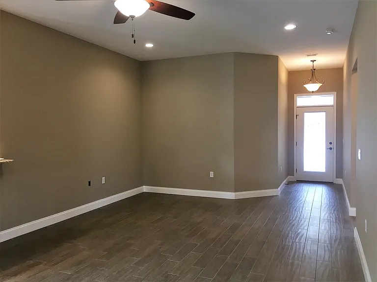 244 Schneider Dr — Photo 3
