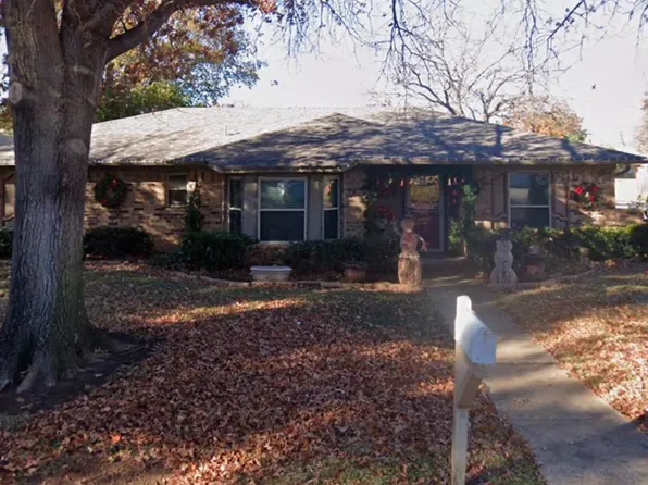 2712 Lucas Dr, Arlington, TX 76015