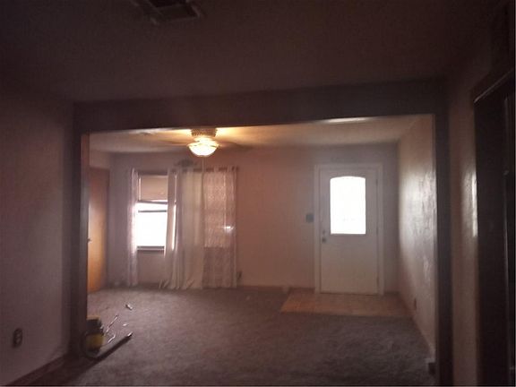 4th image of 32427 McKinzie Dr