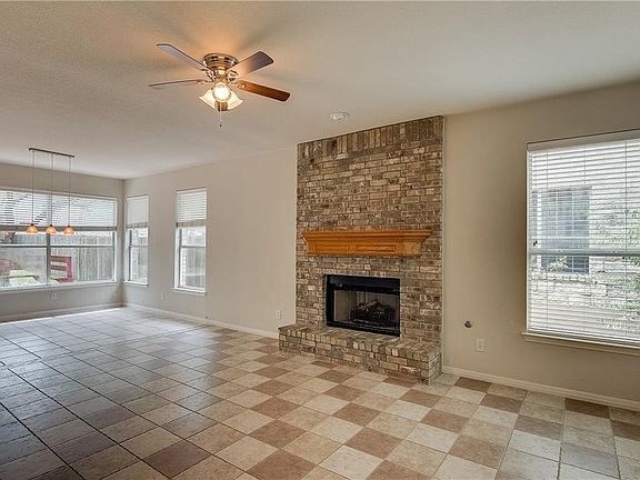3rd image of 2900 Cashell Wood Dr