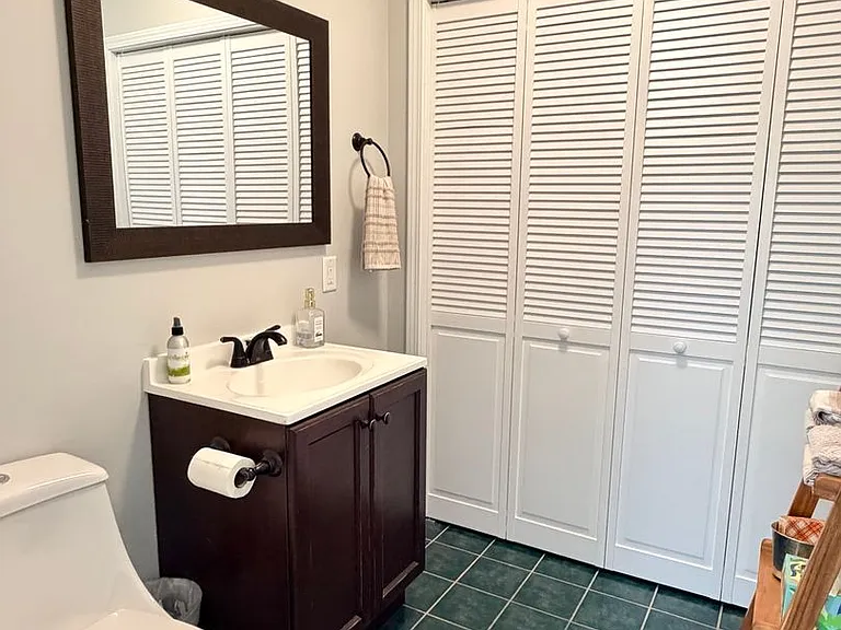 2637 Afton Pl NE — Photo 8