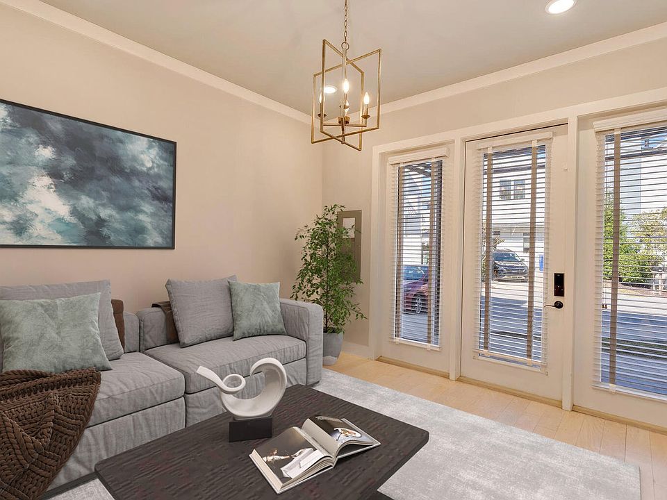 1st image of 3055 Saint Elmo Ave