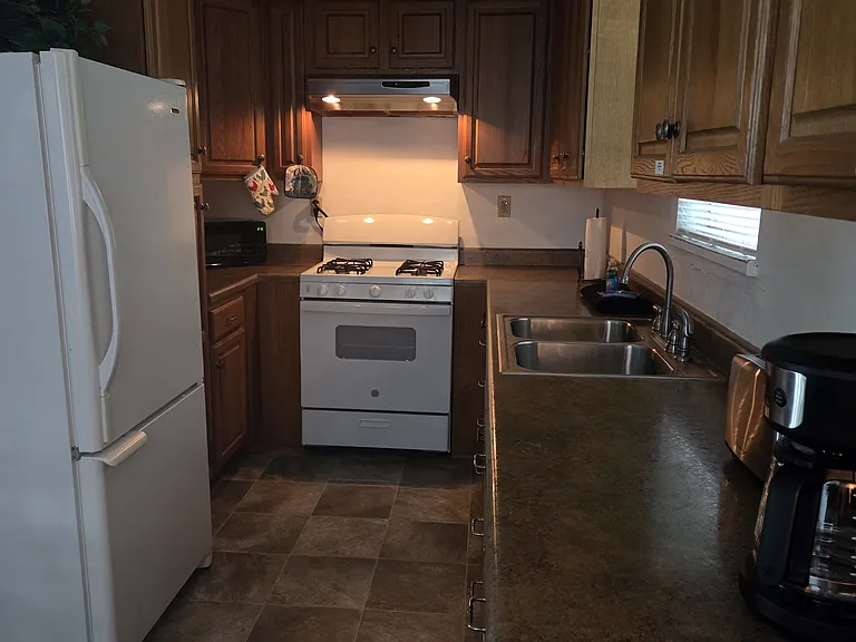 256 Cochran Rd — Photo 18