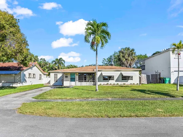 105 NE 2nd Place, Dania Beach, FL 33004