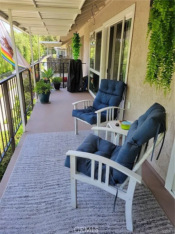 2 bed, 1009 sqft, $3,700 — Photo 1