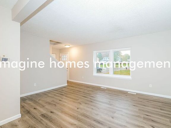 3rd image of 1754 Lares Ln