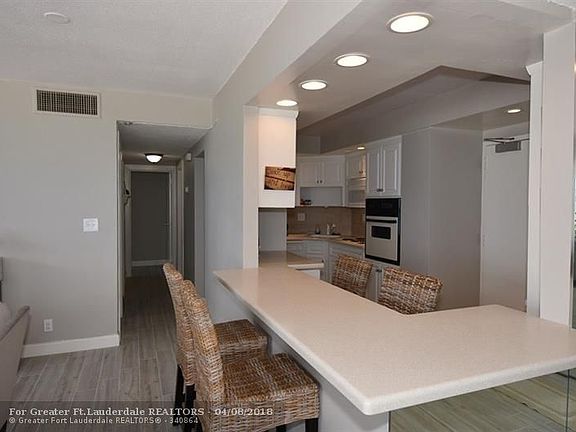 3rd image of 3800 Galt Ocean Dr APT 306