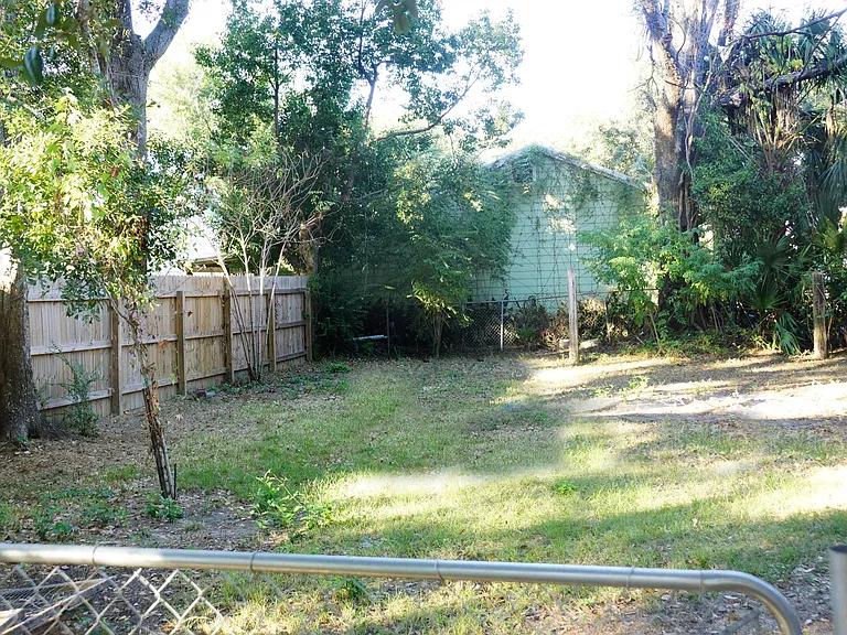 317 Ballentine St — Photo 22
