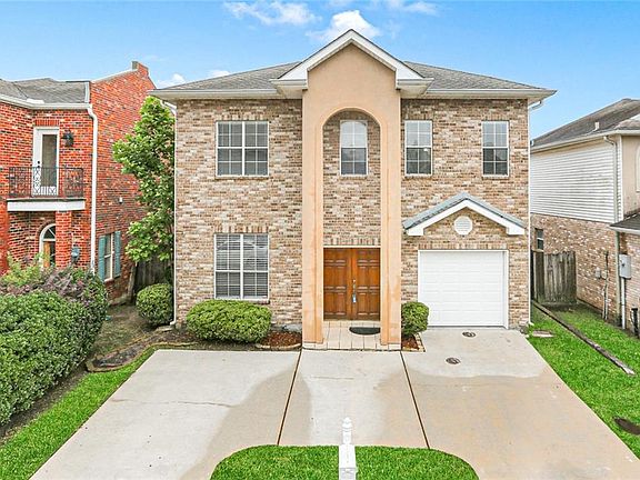 2nd image of 4228 Chateau Lafitte Dr