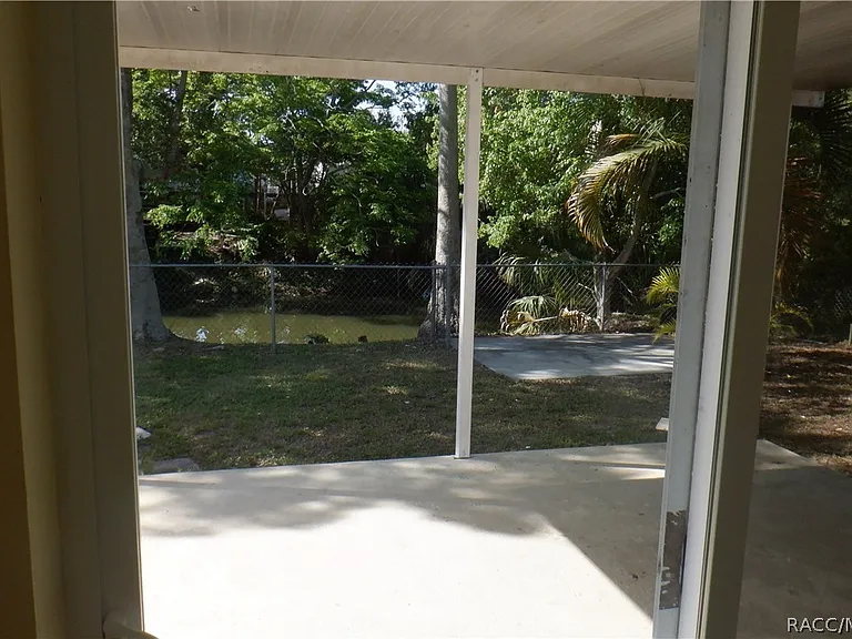 7234 Cherry Laurel Dr — Photo 16