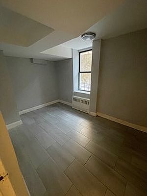 1st image of 946 Bronx Park S #Bc
