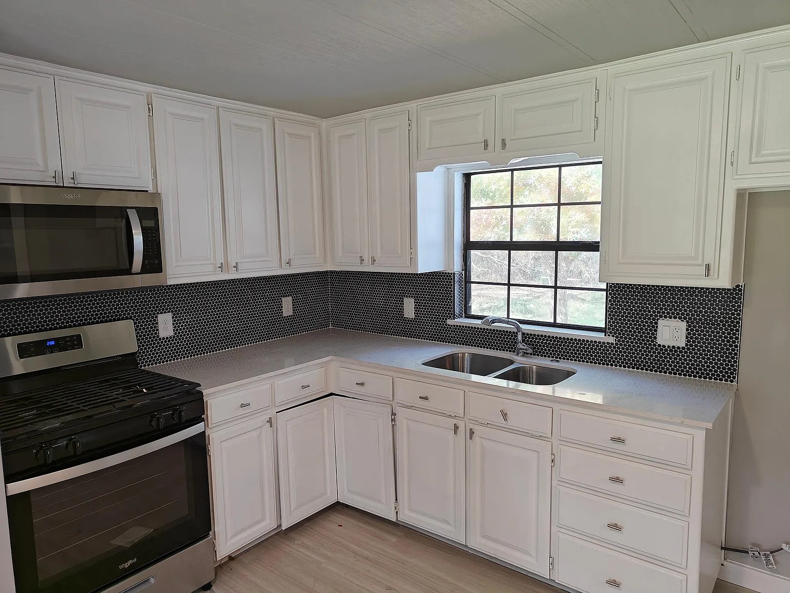 4 bed, 1340 sqft, $1,500 — Photo 2