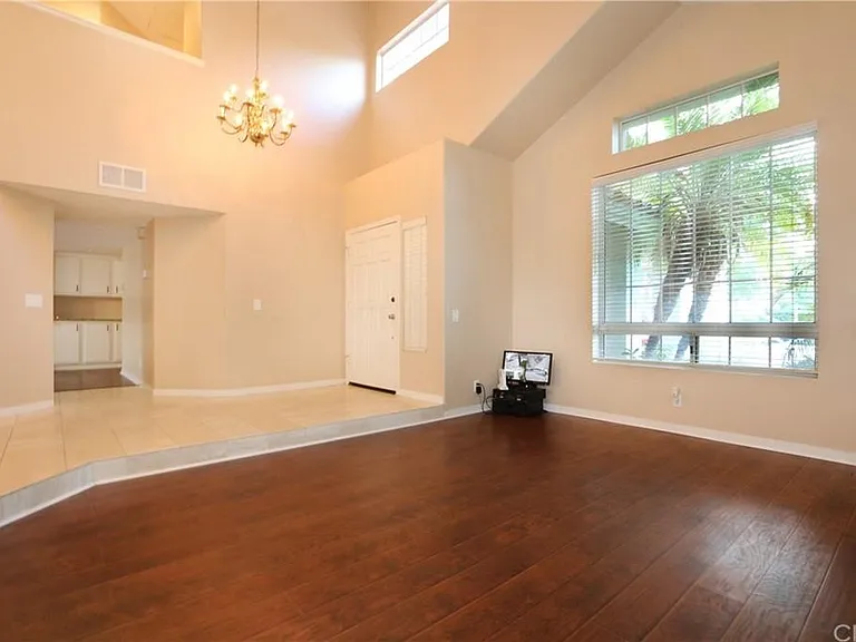 32280 Corte Coronado — Photo 5