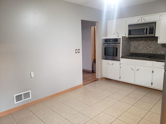 Eat in kitchen area
