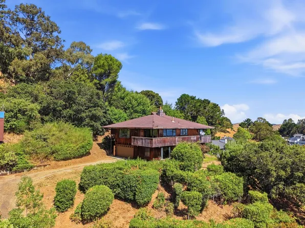 24 Kings Rd, Brisbane, CA 94005