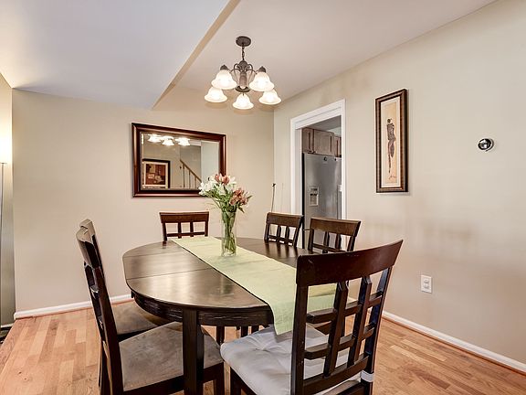 3rd image of 2927D S Woodstock St Unit 4