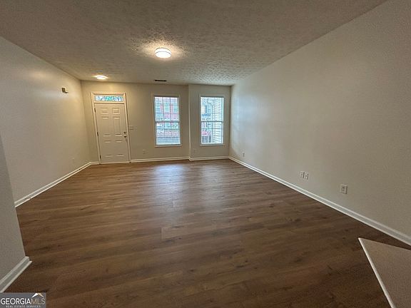 4th image of 3051 Kentmere Dr