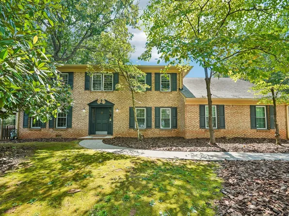 5137 Corners Dr, Atlanta, GA 30338