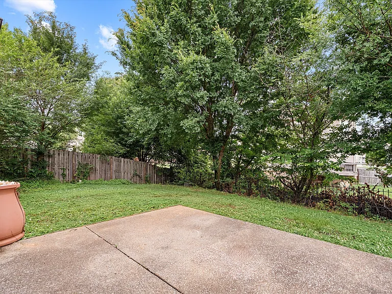 1102 Achiever Cir — Photo 39