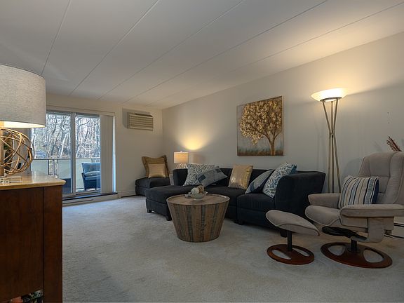 372 Central Park Avenue
