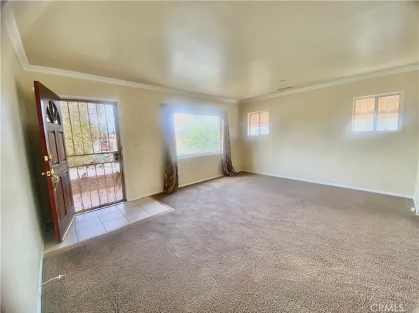 2222 W 74th St, Los Angeles, CA 90043