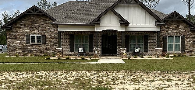 2nd image of 15214 Celeste Rd