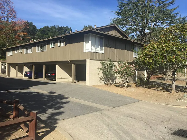 Farm Hill Apartments — Photo 14