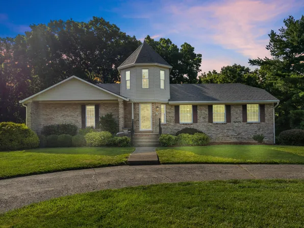 47 Woodbriar Ct, Nicholasville, KY 40356