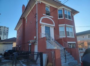 140 Beach 60th St APT 1R, Arverne, NY 11692