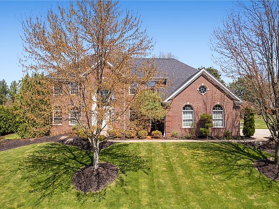 3rd image of 8030 Sherwood Dr