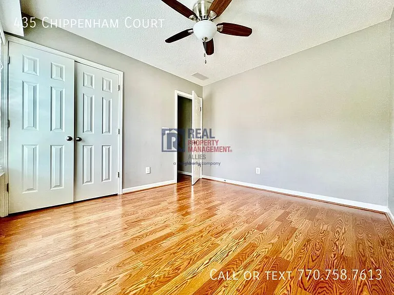 435 Chippenham Ct — Photo 11