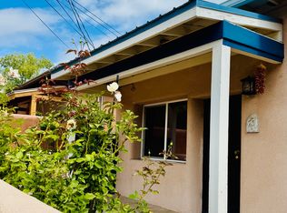 121 Candelario St, Santa Fe, NM 87501