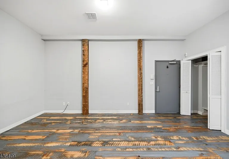 180 Spring St #304 — Photo 9